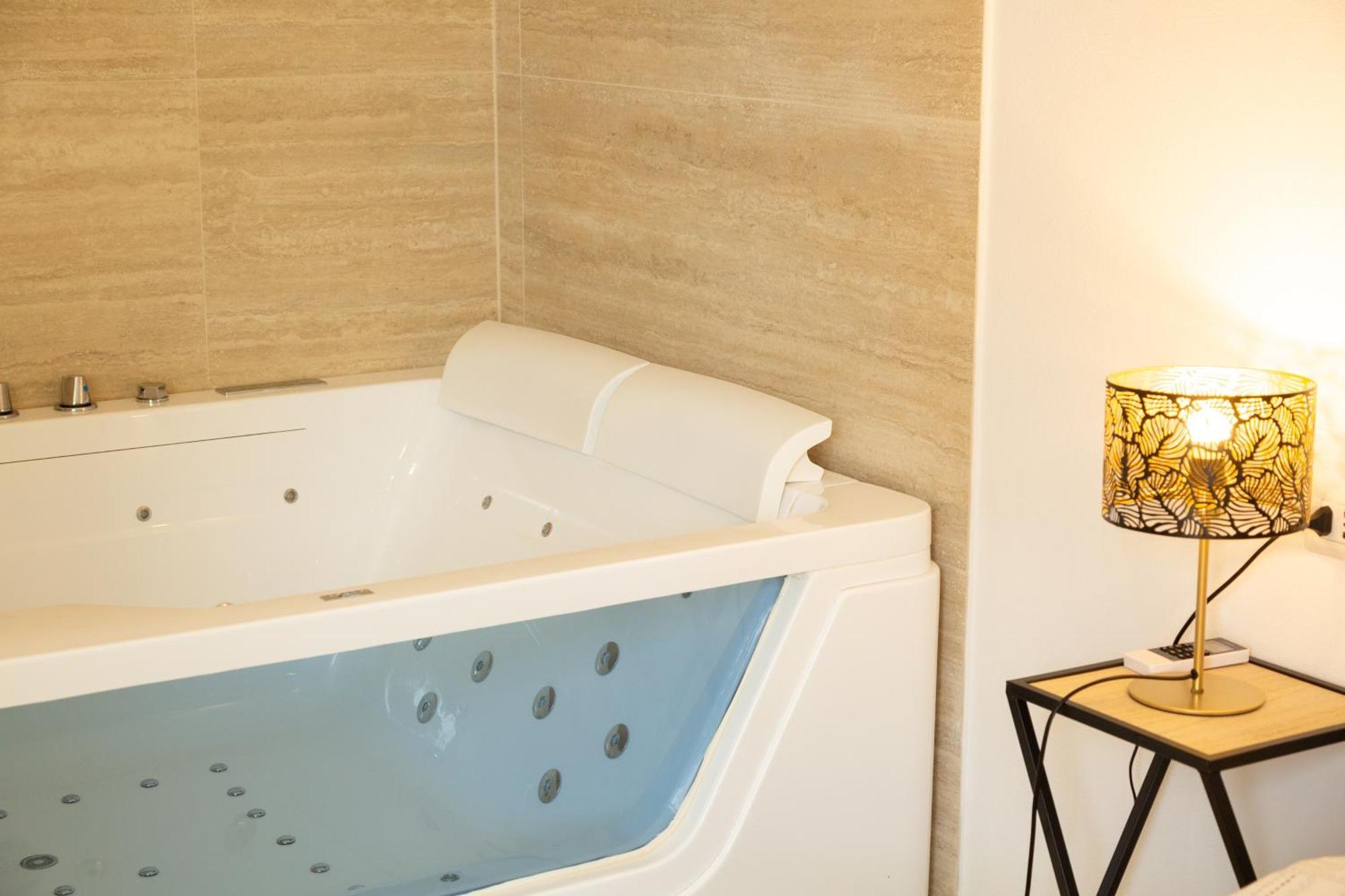 Maris Suite - Appartamento Con Vasca Idromassaggio Alghero Zewnętrze zdjęcie